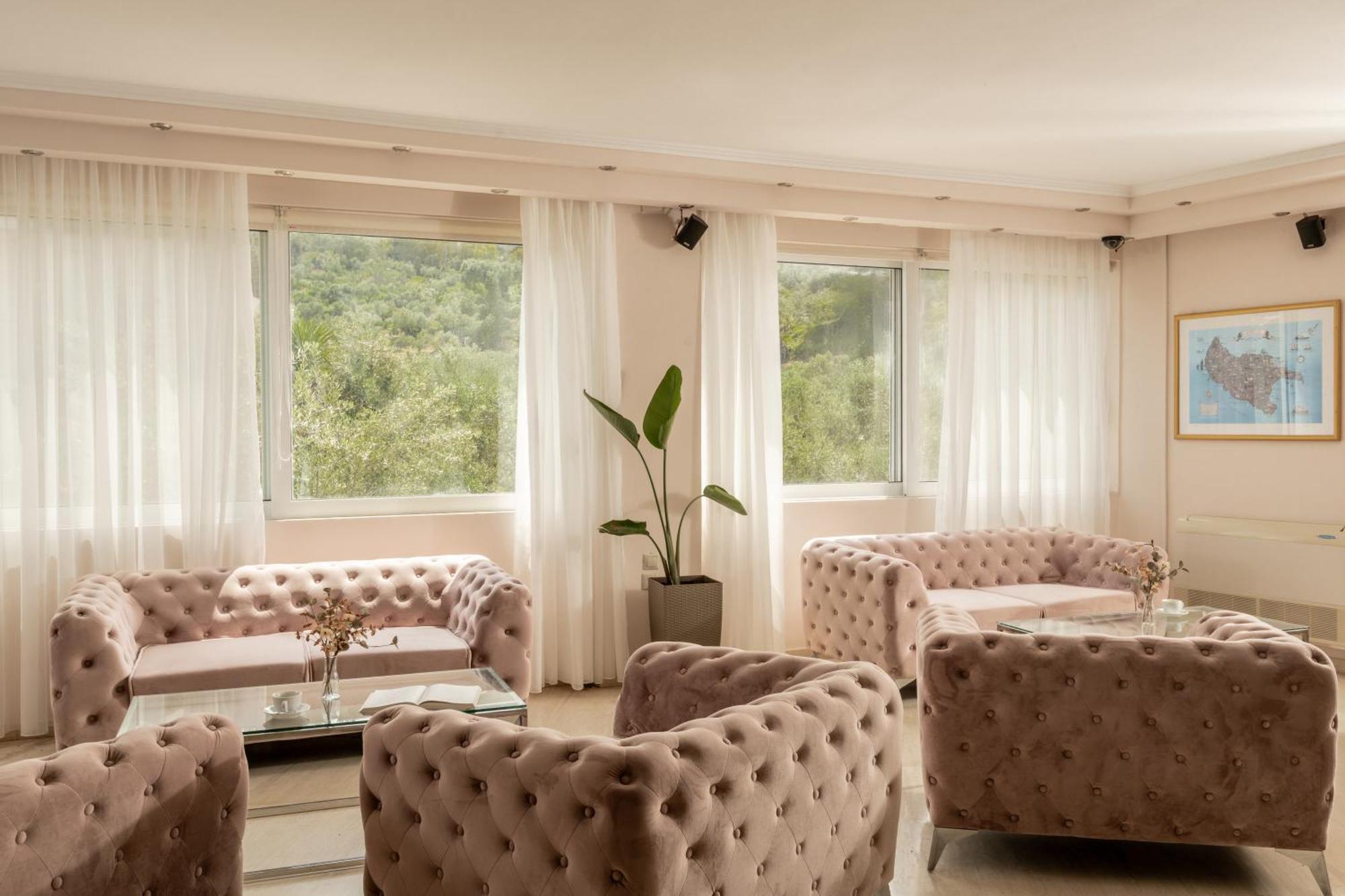 Varres Hotel 3*