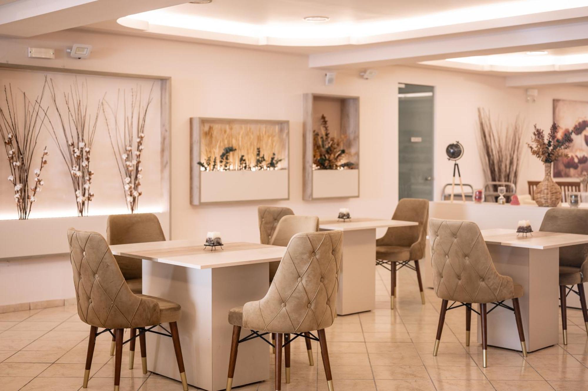 Varres Hotel