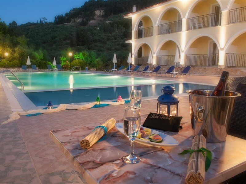 Varres Hotel 3*